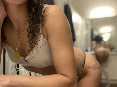 _Neeka_ Hairy webcam from United States