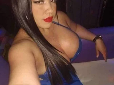 CamelliaLong Black Hair webcam from Colombia