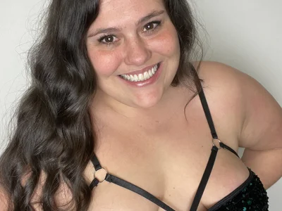 melody_mccoy Curvy webcam from United States