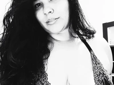 VanessaBBW1 Large Tits webcam from Brazil